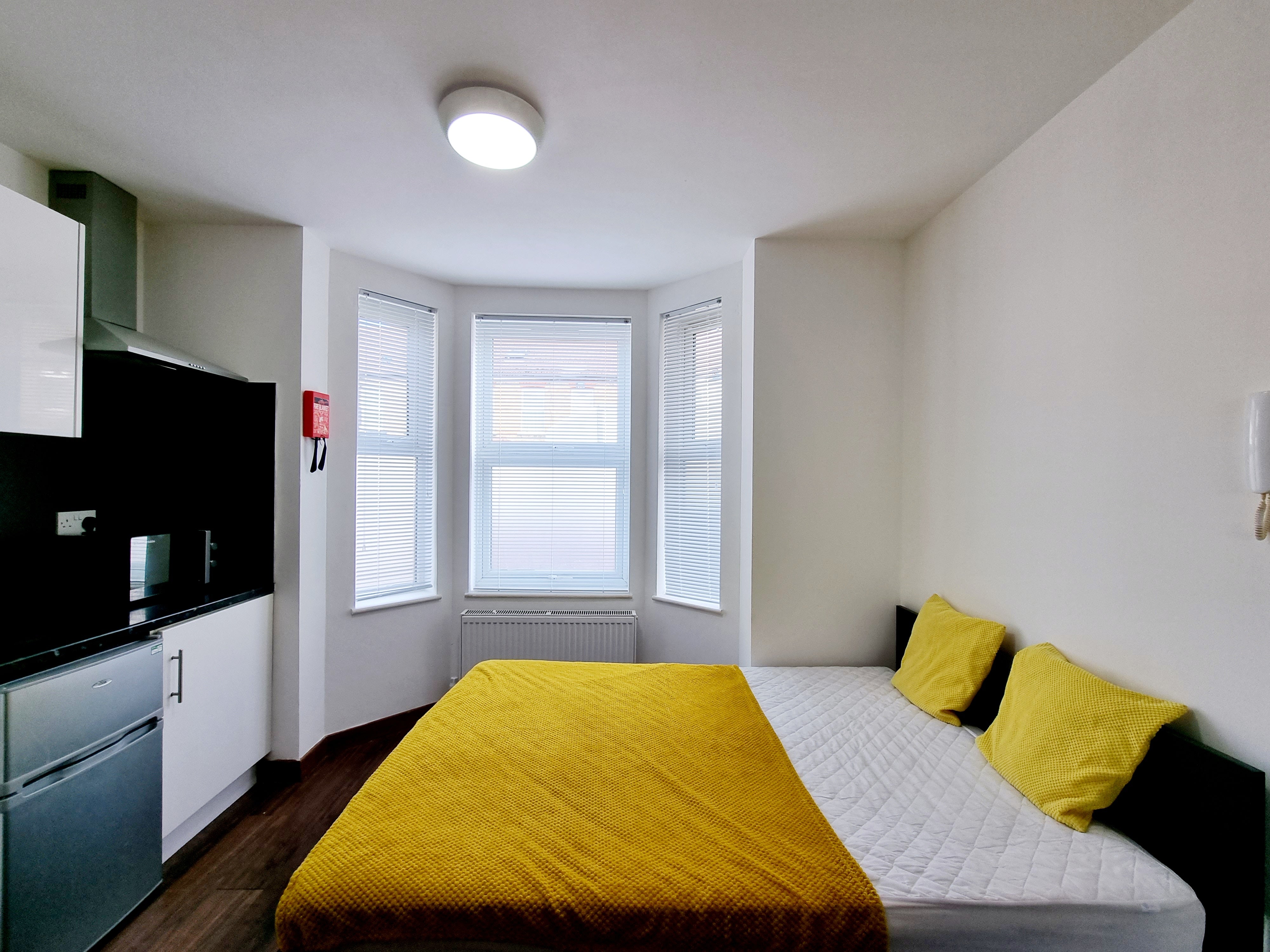 Room Chalvey Road East in Slough