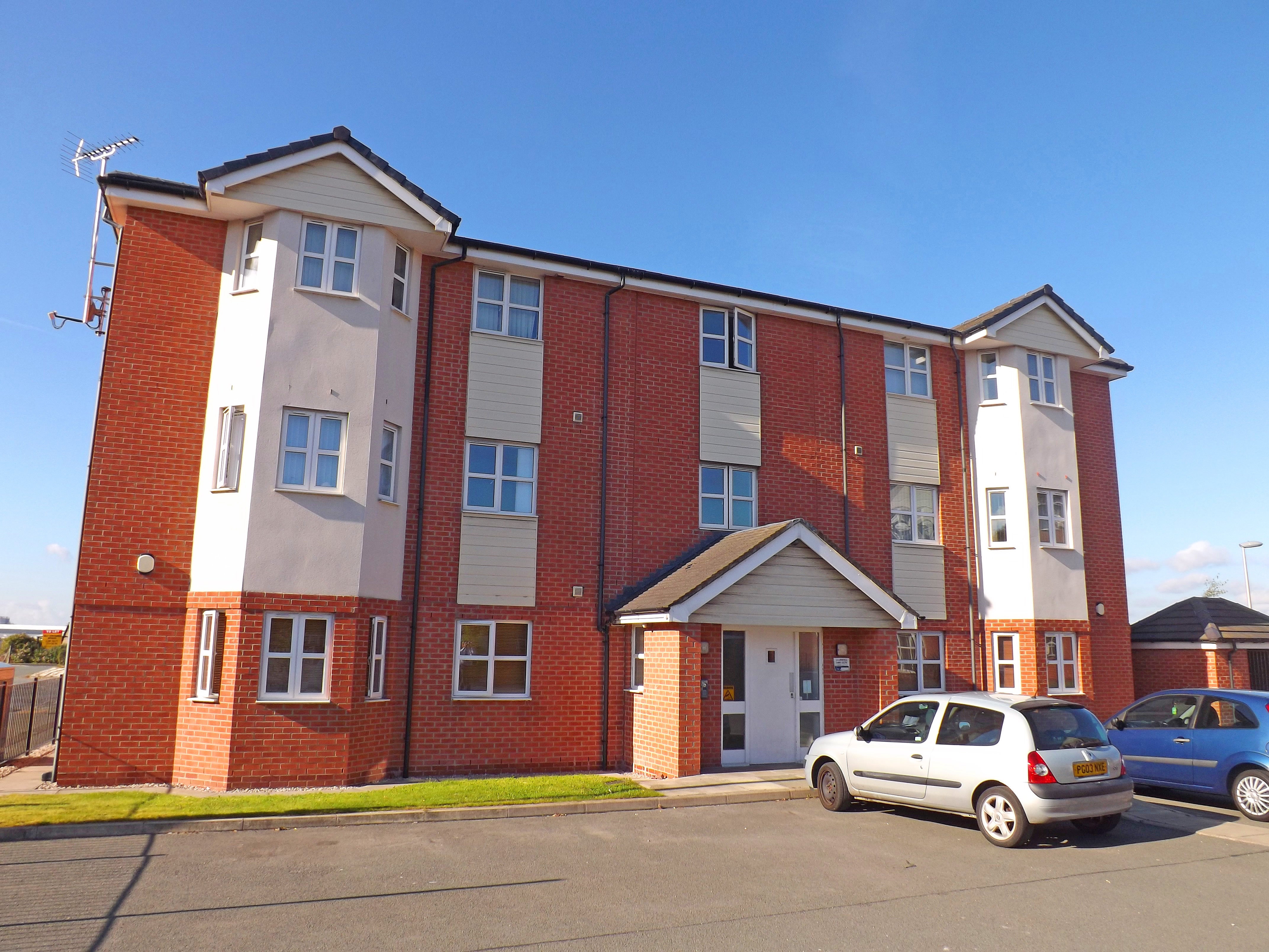 Flat Lockfield in Runcorn