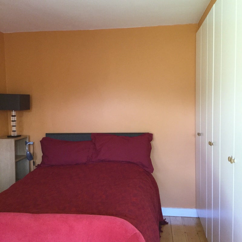 Flat Mellitus Street in Greater London