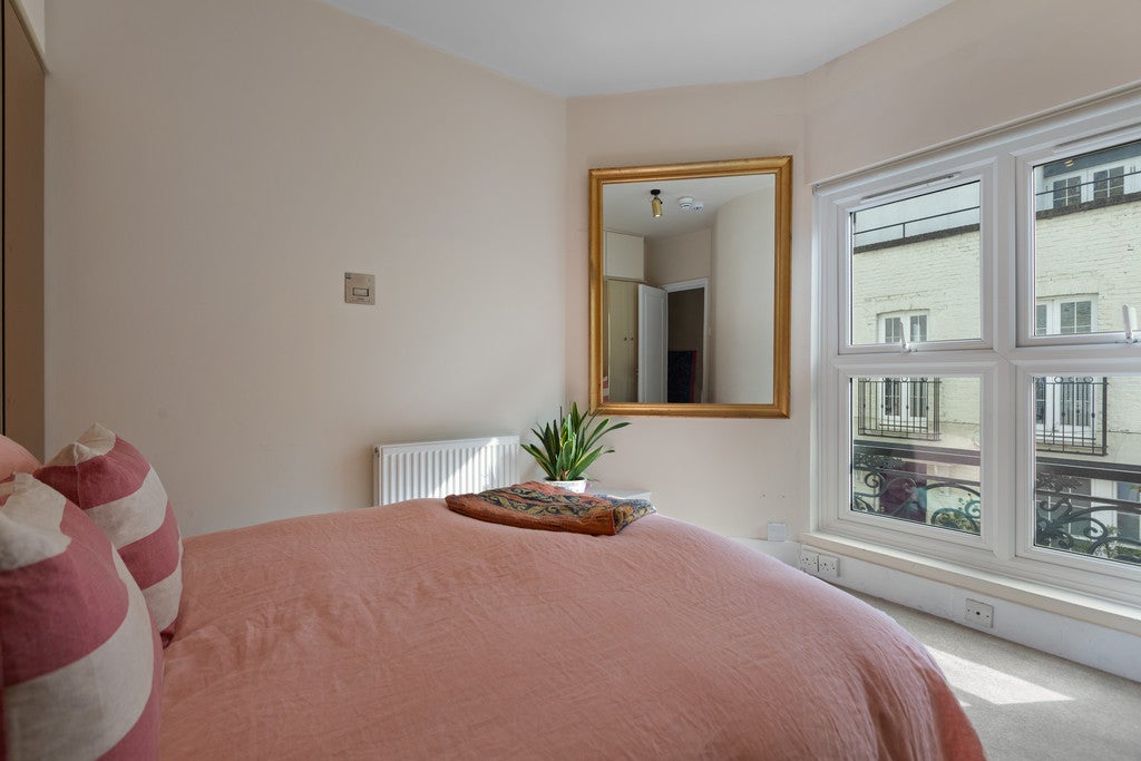 Flat Ennismore Gardens in City of Westminster