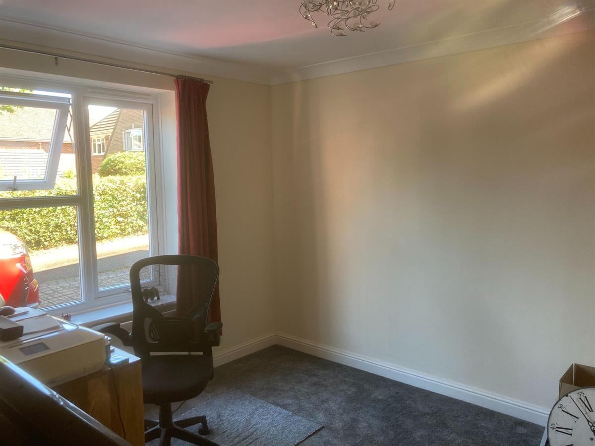 House Joyce Close in Tunbridge Wells
