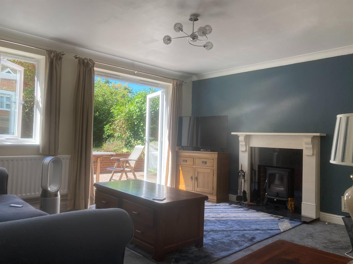 House Joyce Close in Tunbridge Wells