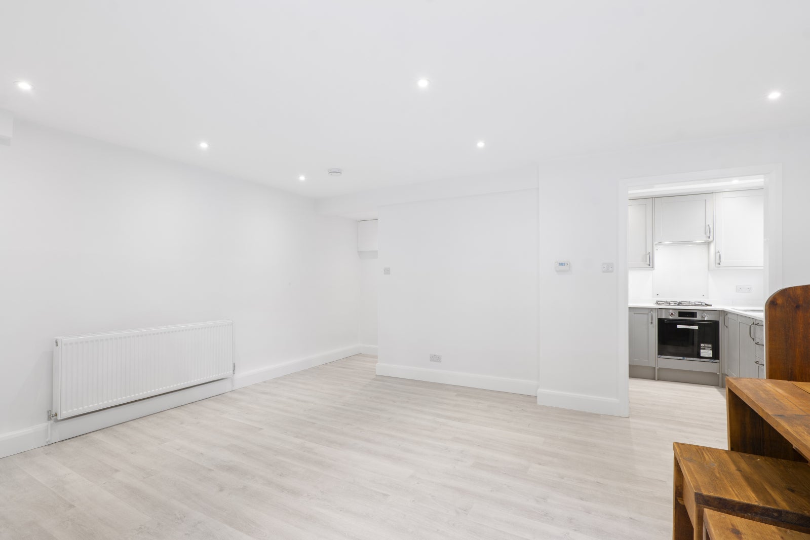 Flat Offord Road in Greater London