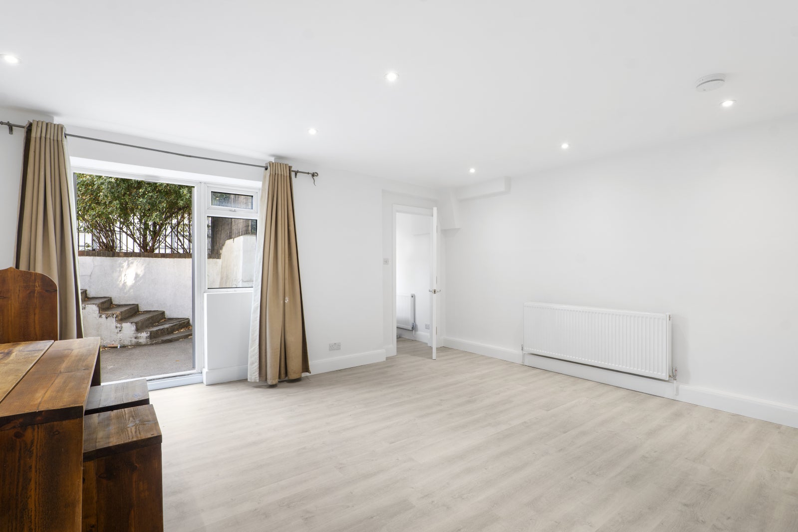 Flat Offord Road in Greater London