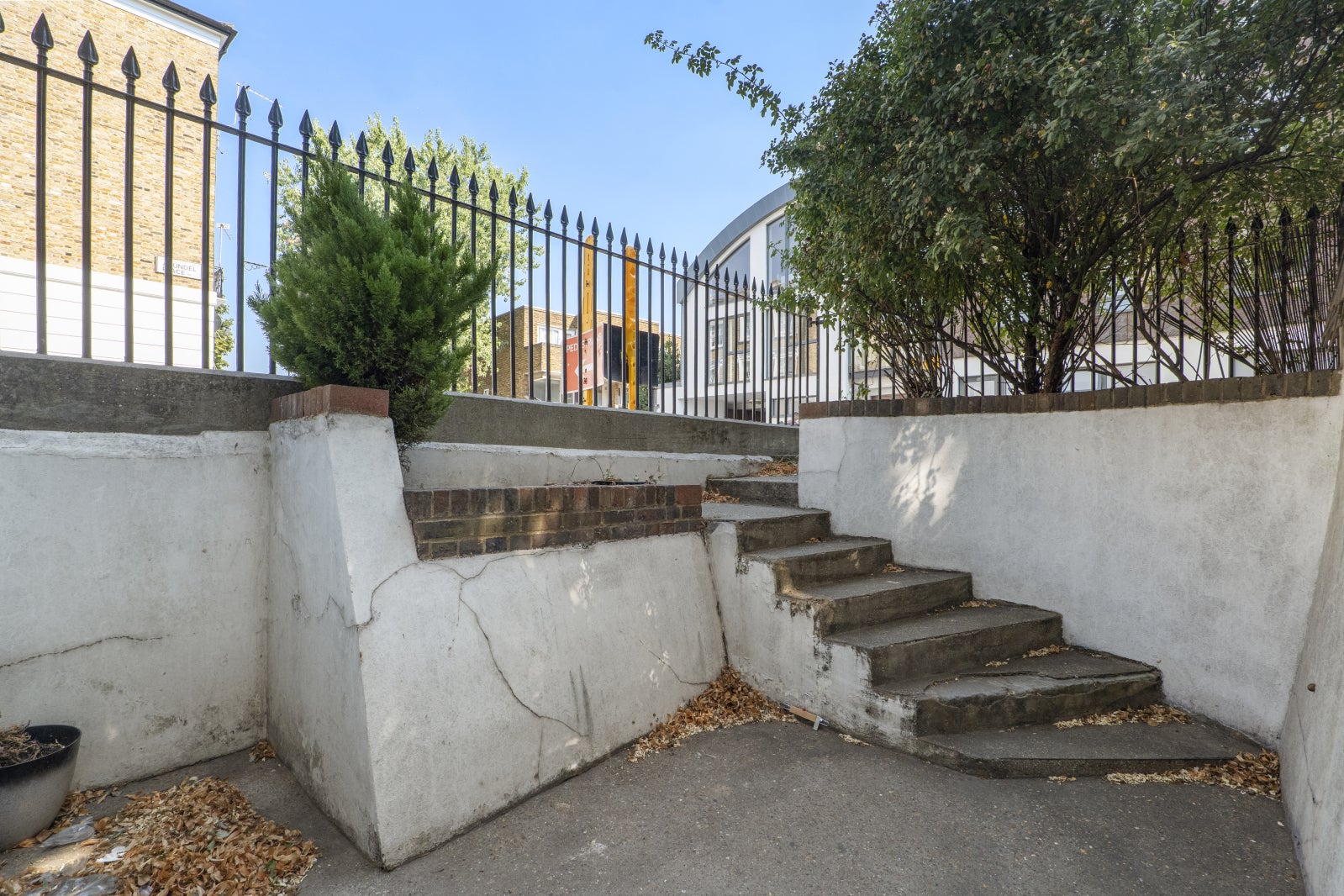 Flat Offord Road in Greater London