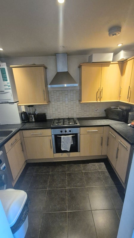 Room Pathfield Road in Greater London