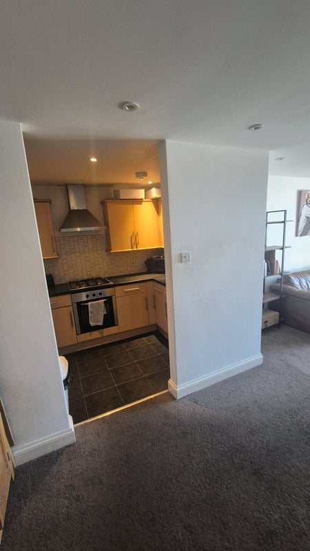 Room Pathfield Road in Greater London