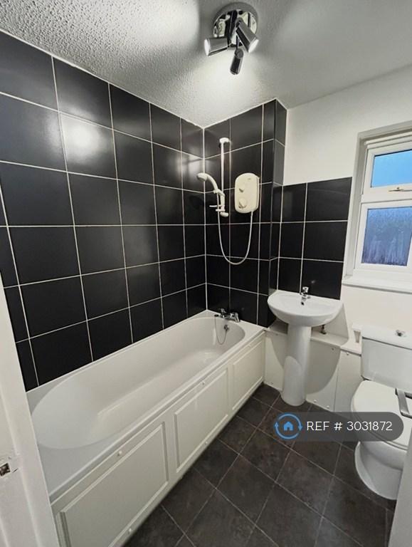 Flat Grantwood Close in Reigate and Banstead