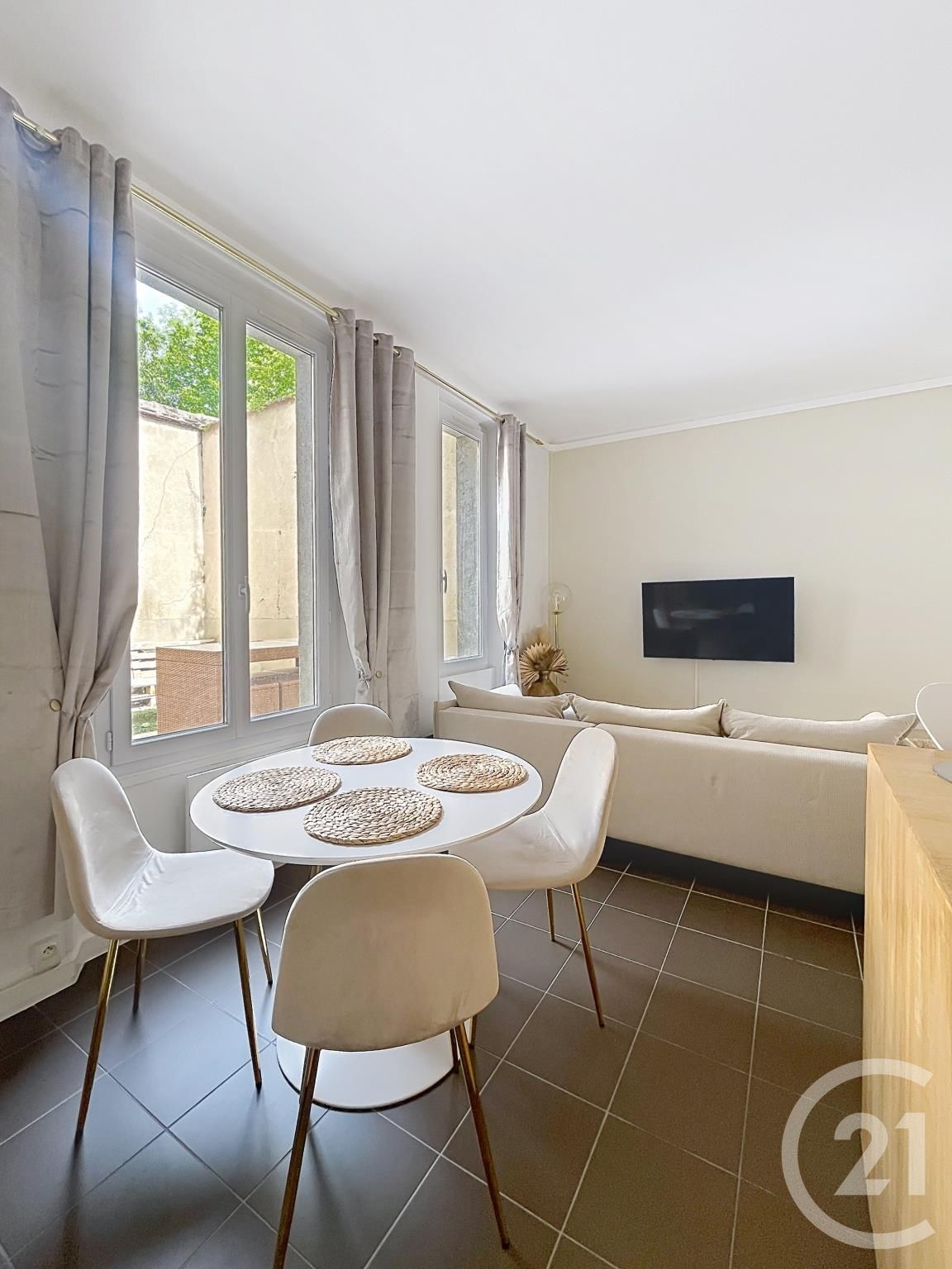 Flat Route de Blois in Saint-Ay