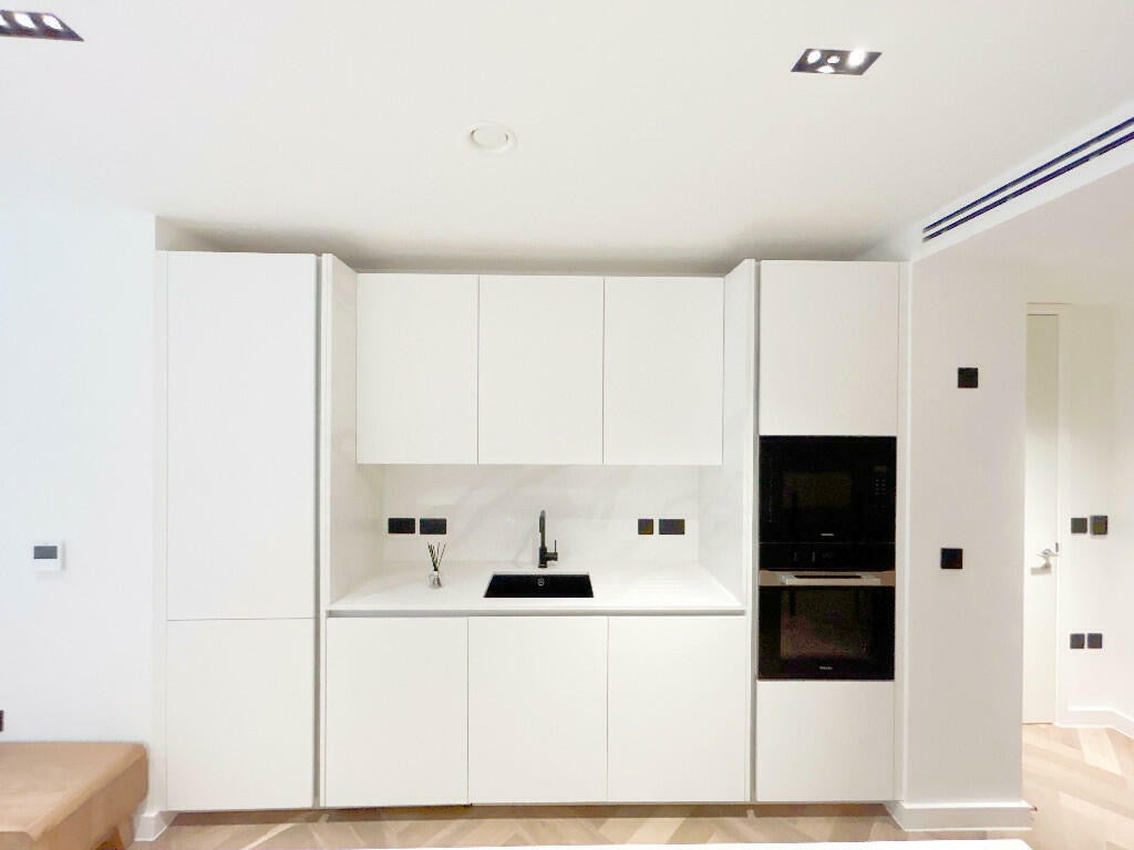 Flat Earl's Court Gardens in Greater London