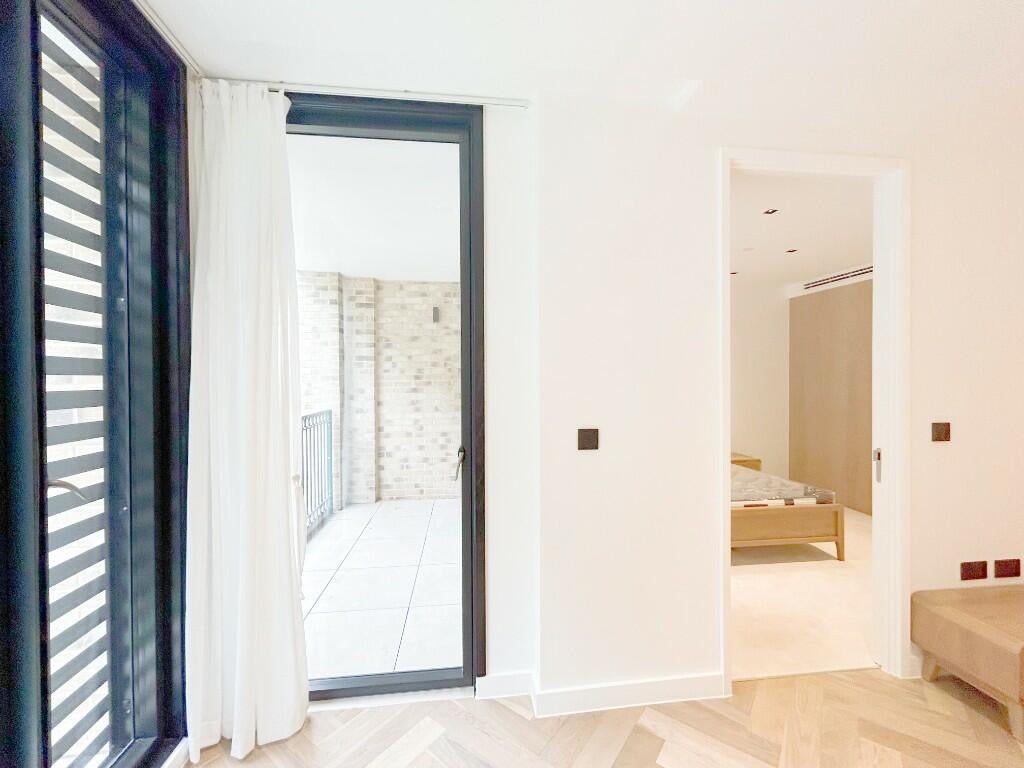 Flat Earl's Court Gardens in Greater London