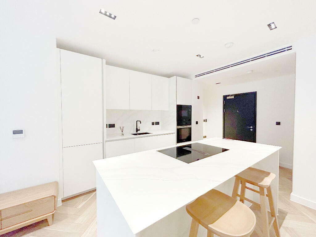 Flat Earl's Court Gardens in Greater London