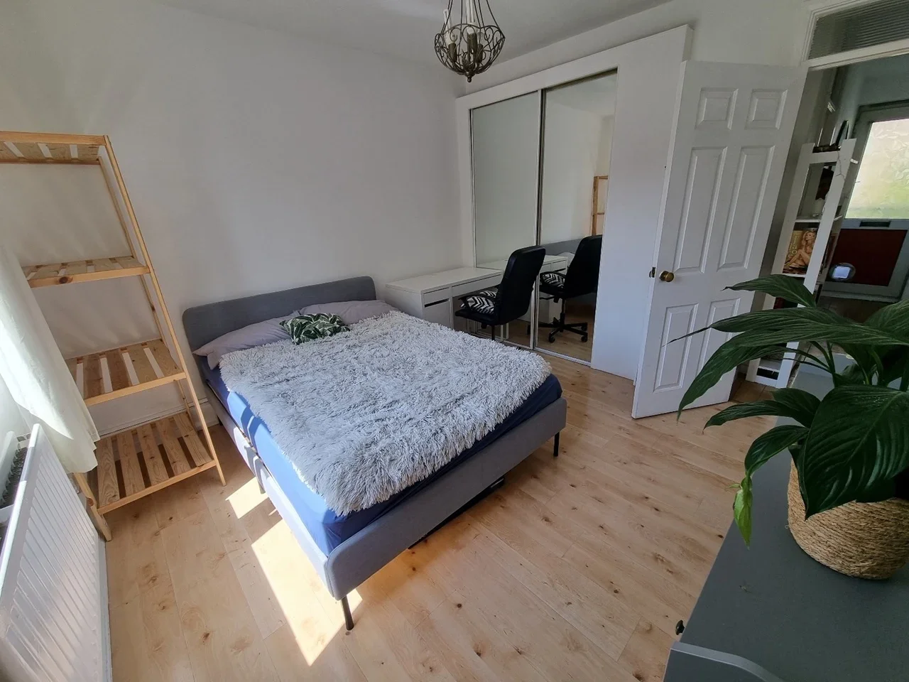 Flat Bayham Street in Greater London