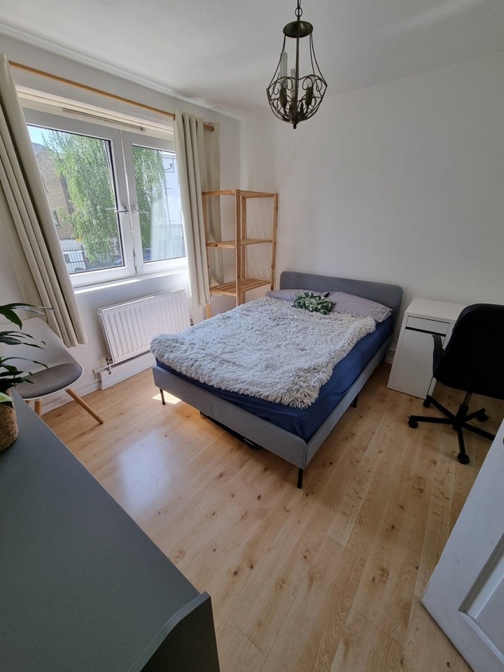 Flat Bayham Street in Greater London