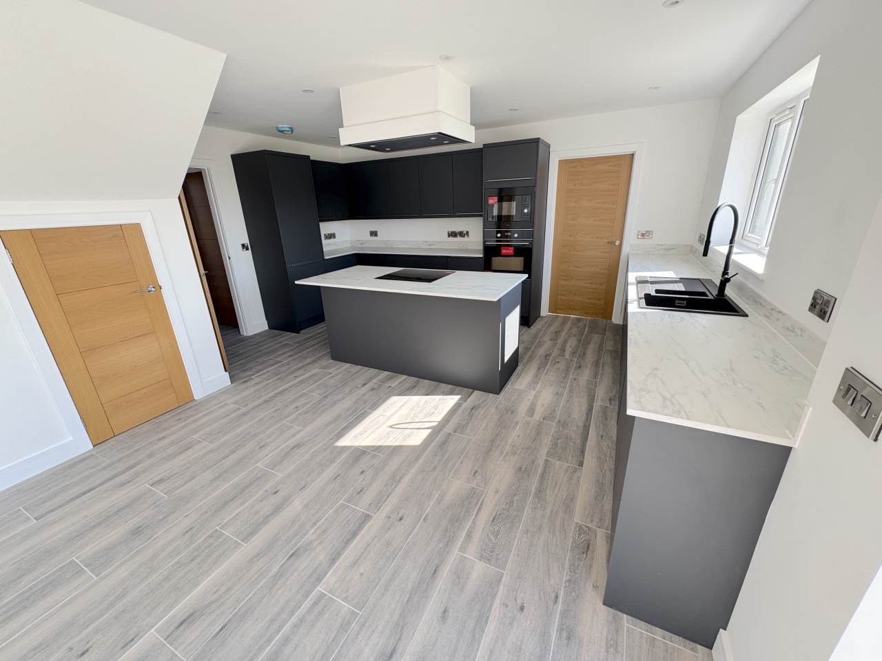House B4353 in Llandre