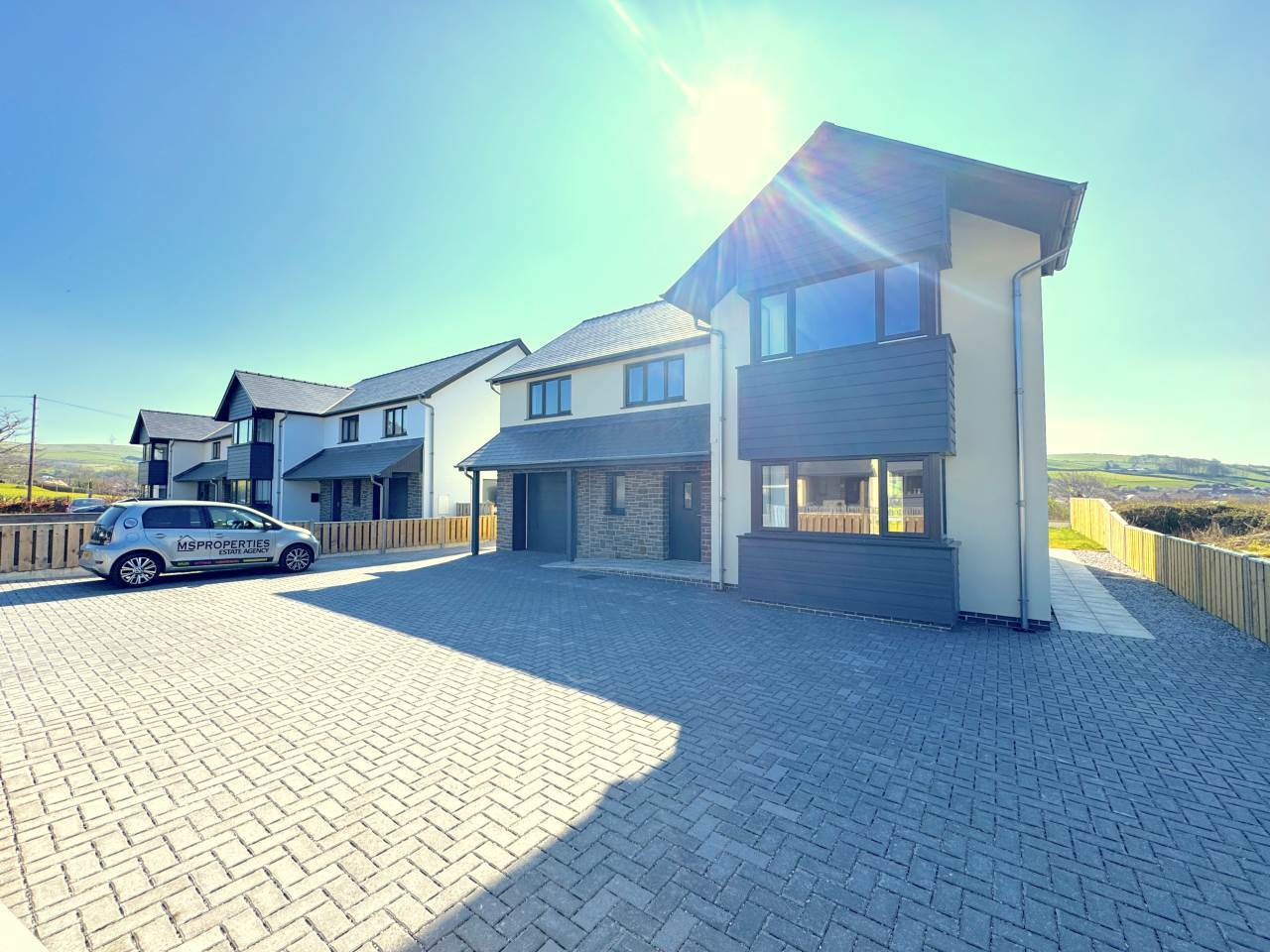 House B4353 in Llandre