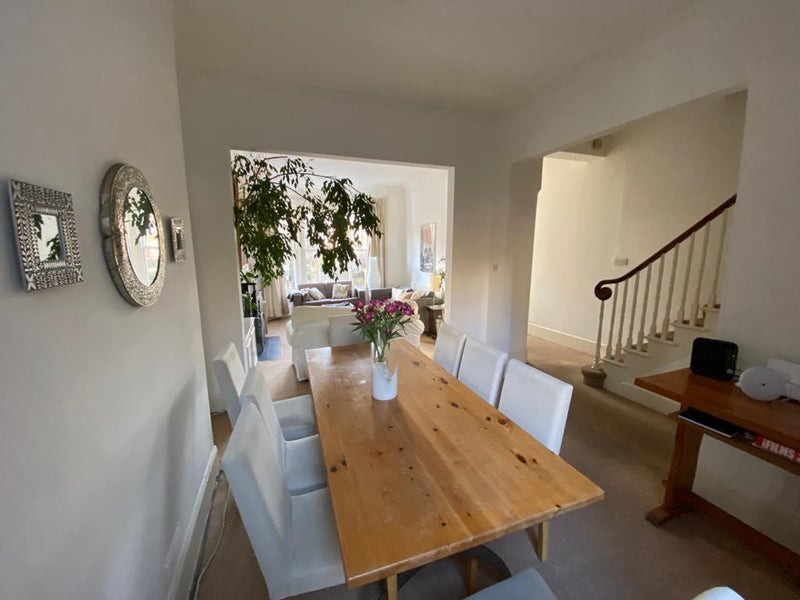 Room Kingsgate Road in Greater London