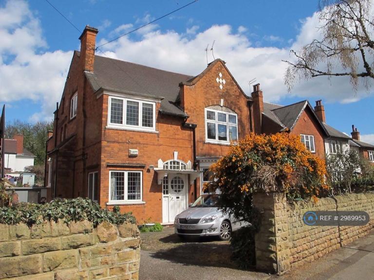 Flat Esher Grove in Nottingham