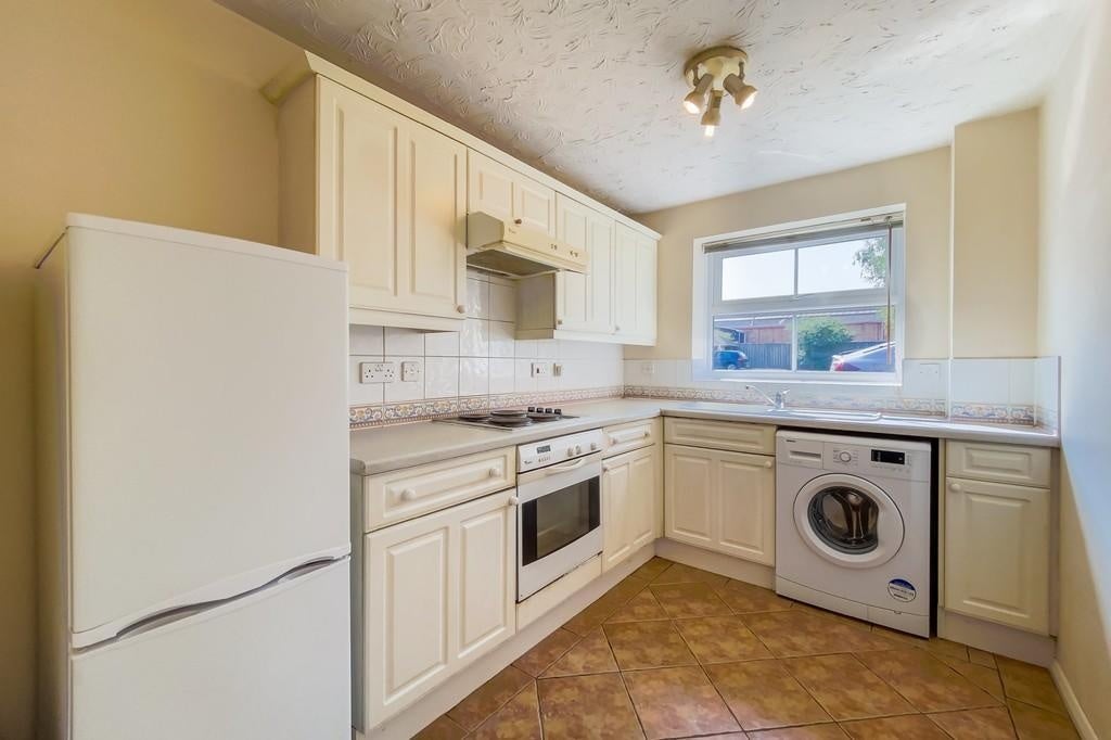 Flat Drapers Field in Coventry