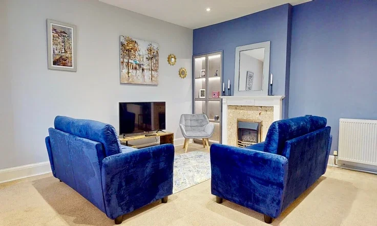 House Jenton Avenue in Greater London