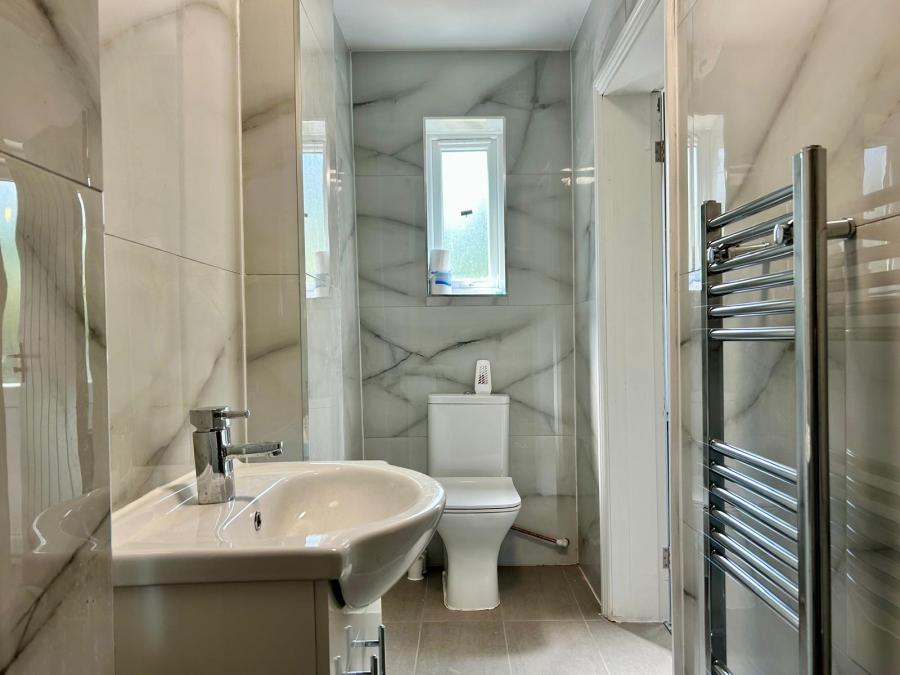 Room Ashbourne Road in Derby