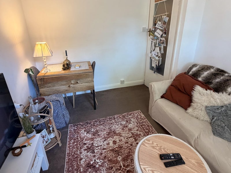 Room West Barnes Lane in Greater London
