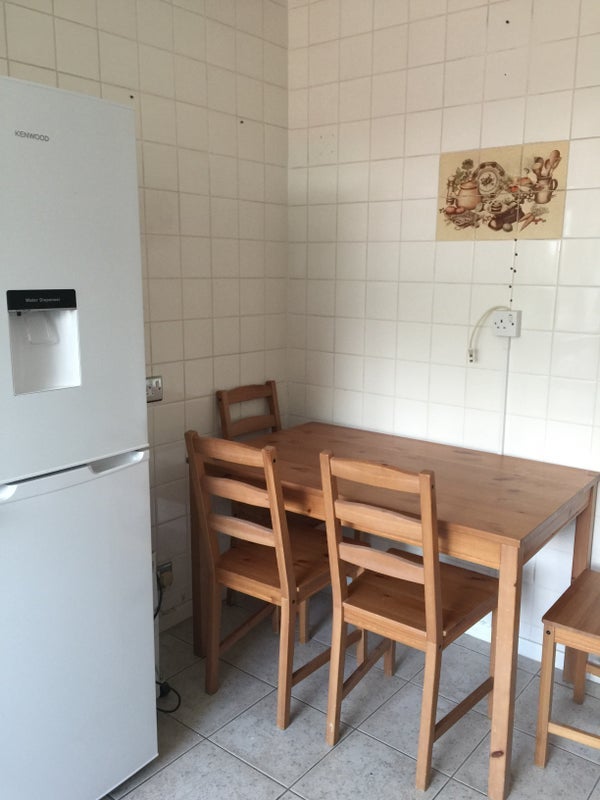 Room Bell Drive in Greater London