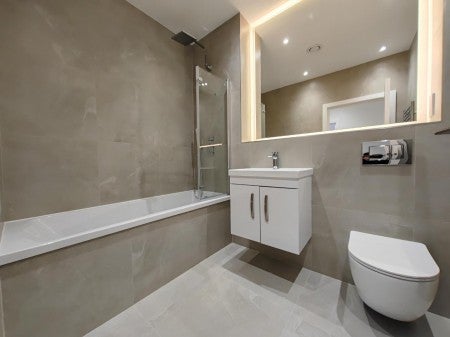 Flat Peach Street in Wokingham
