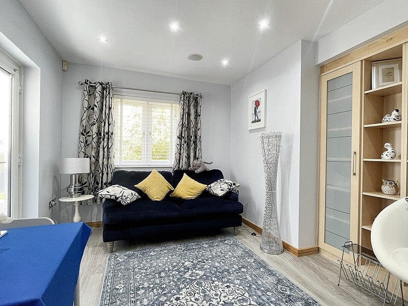 Room Combe Lane in Weare