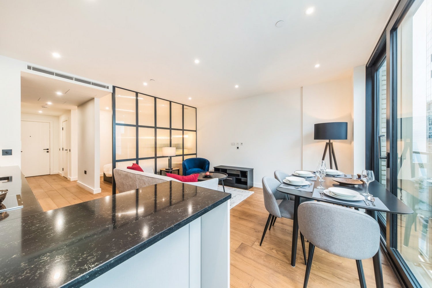Flat Virginia Street in Greater London