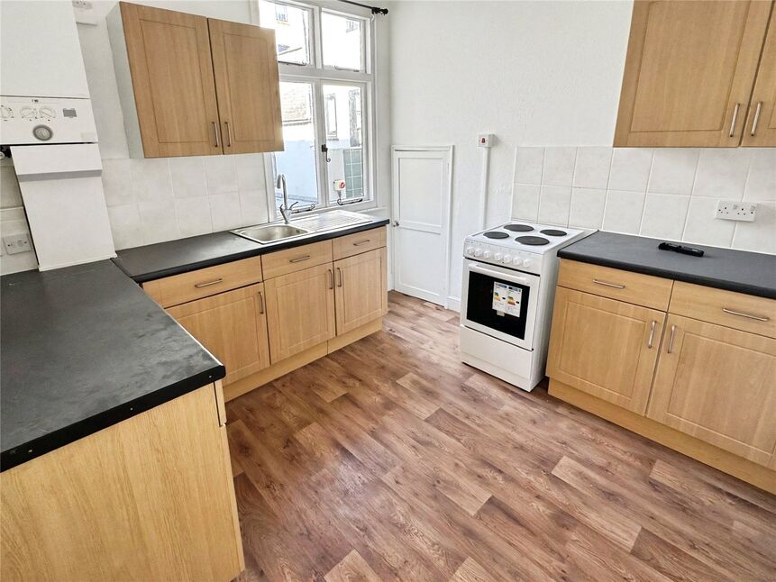 Flat The Strand in Teignbridge