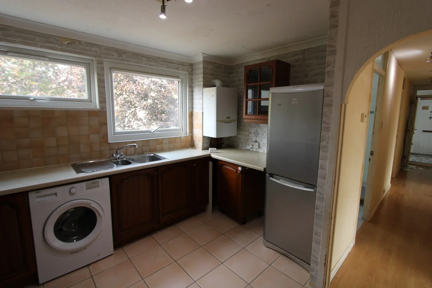Flat Longford Court in Epsom and Ewell