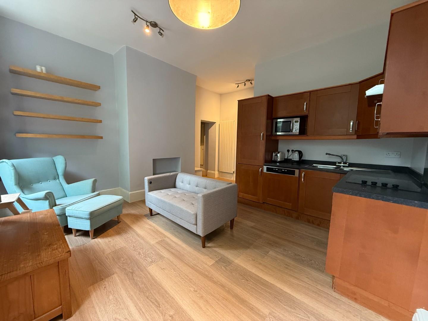 Flat Little Ealing Lane in London