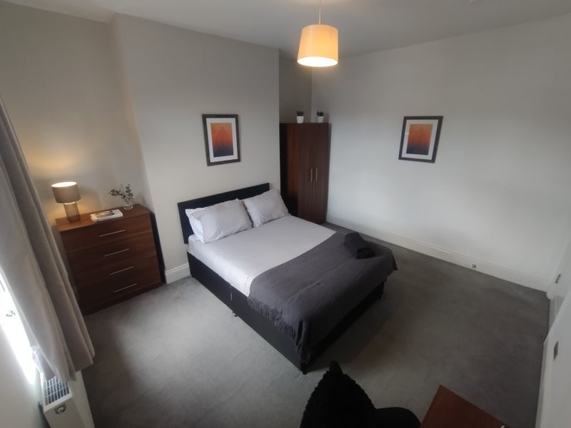 Room Long Causeway in Wakefield