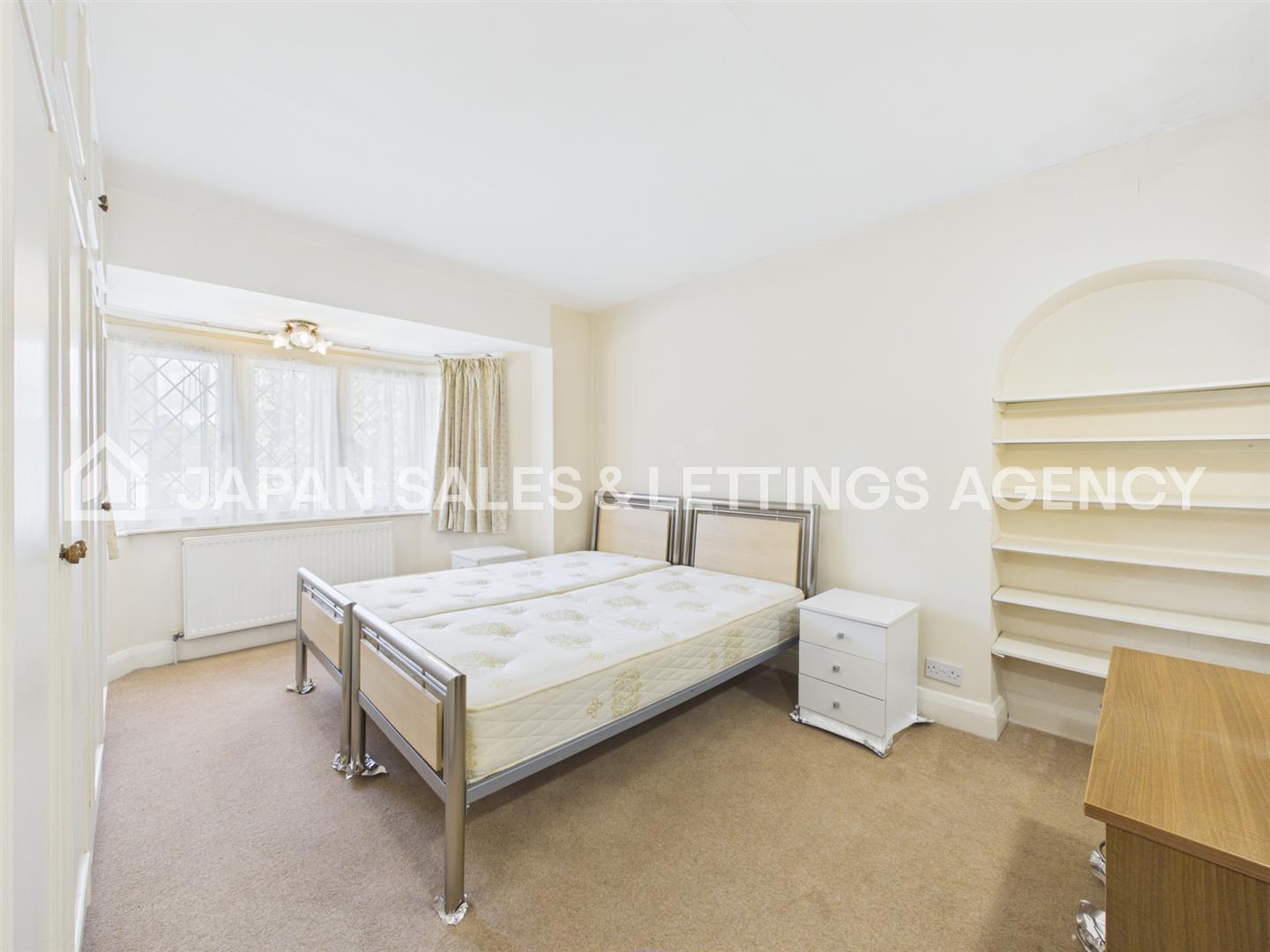 House Links Road in Greater London
