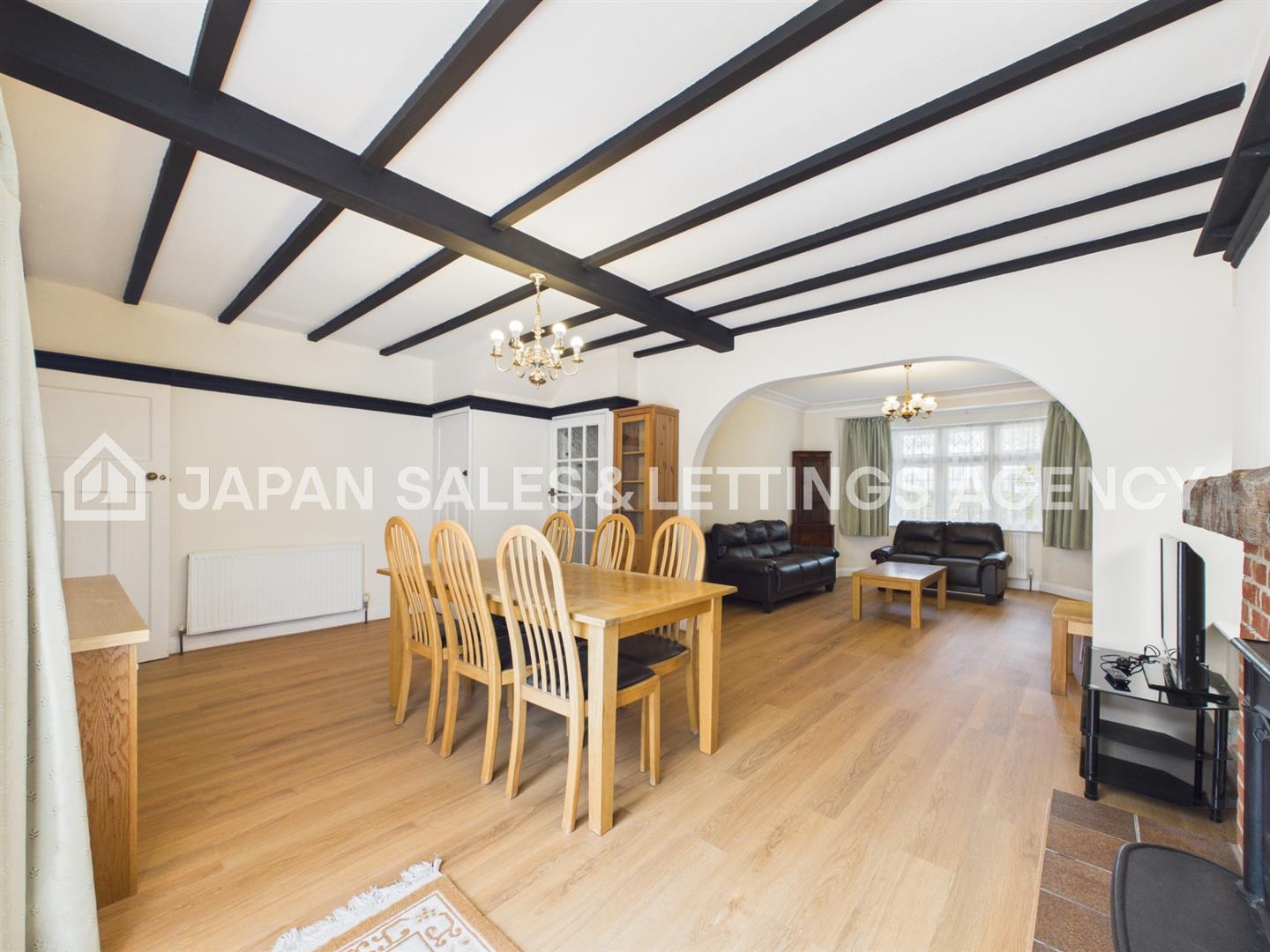 House Links Road in Greater London