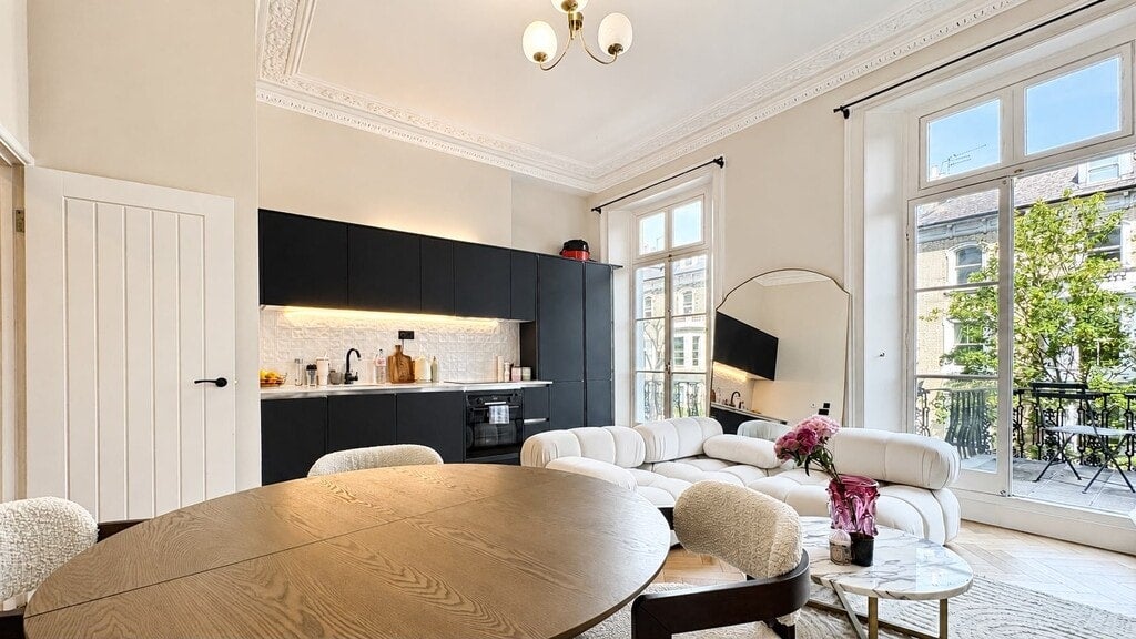 Flat Redcliffe Place in Greater London