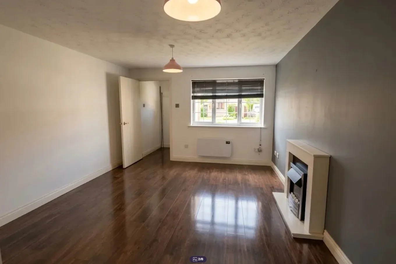 Flat Claverley Green in Luton