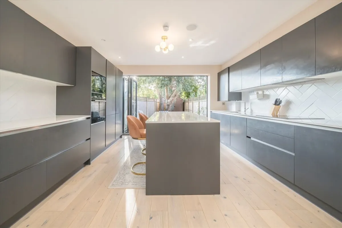 House Golden Manor in Greater London