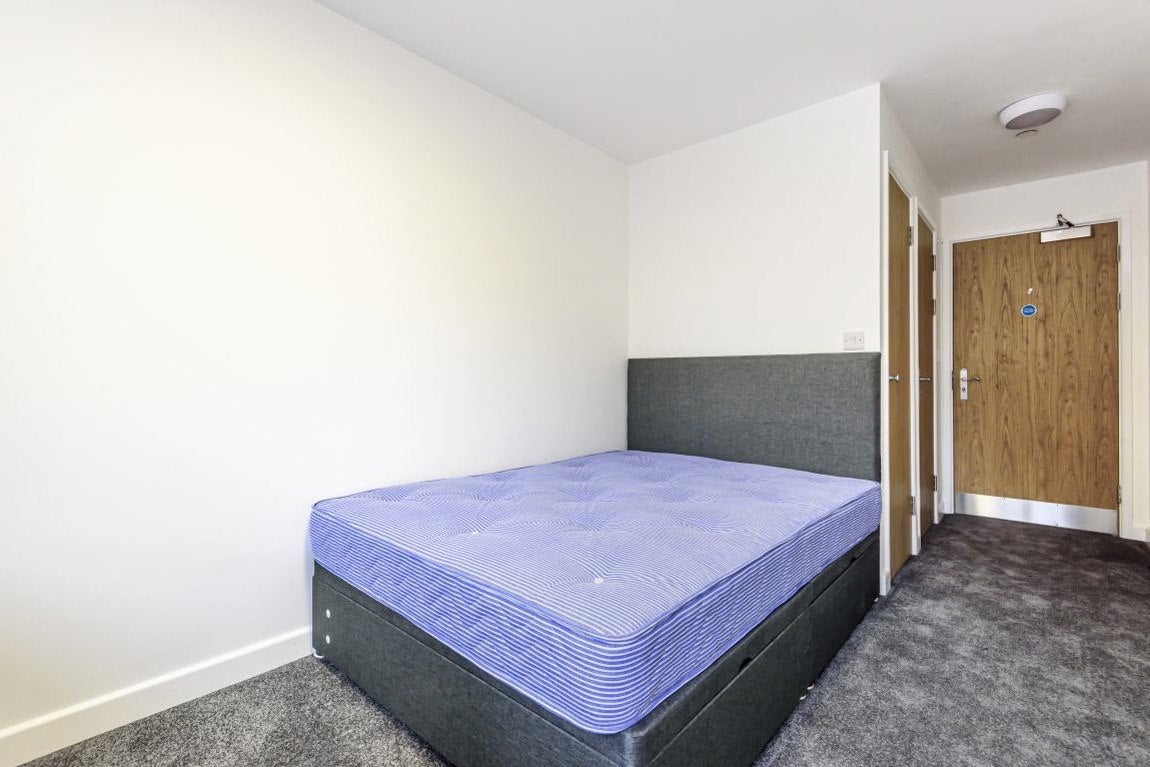 Room Cowley Road in Oxford