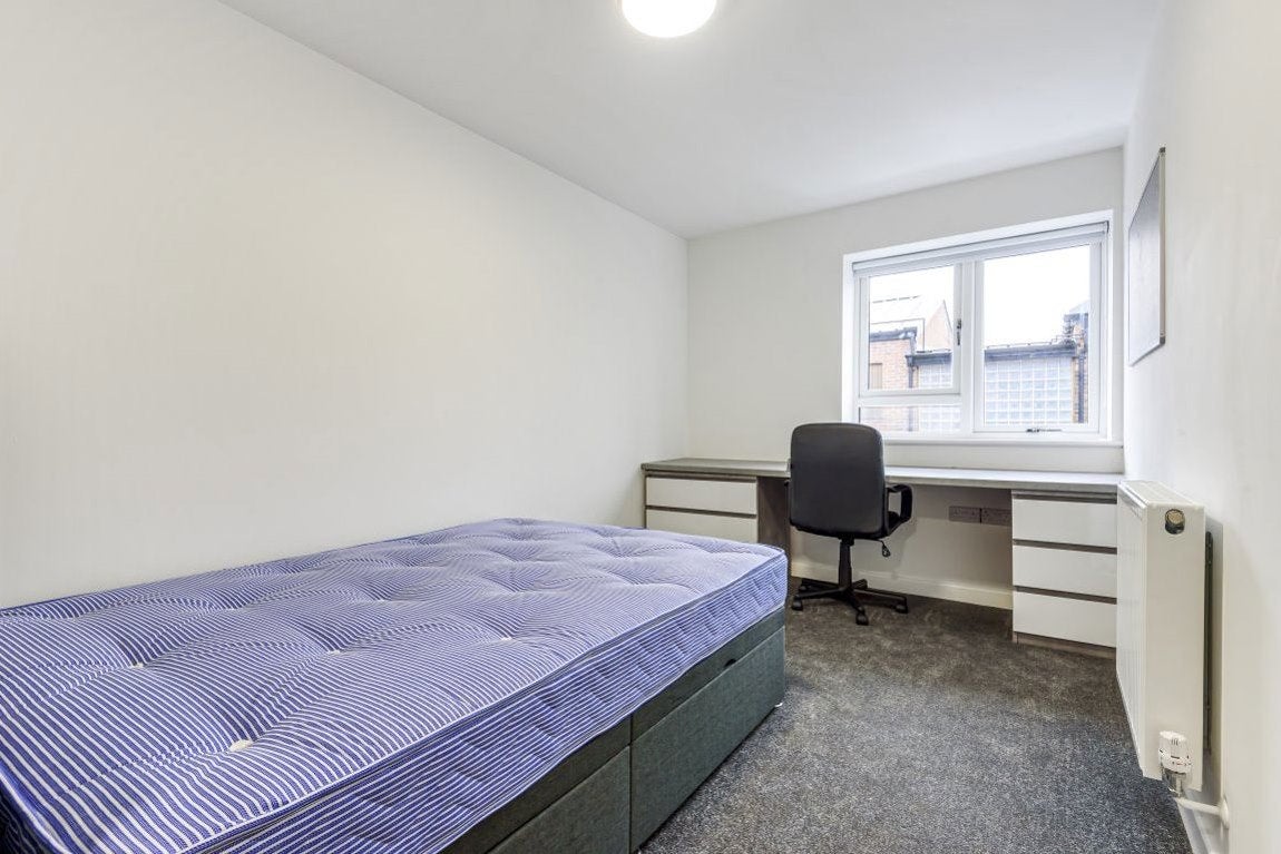 Room Cowley Road in Oxford