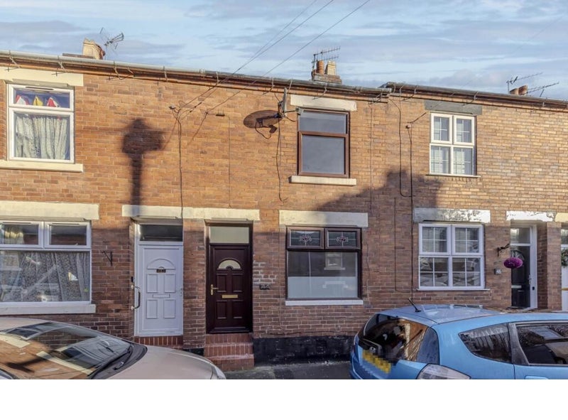 Room Slaney Street in Newcastle-under-Lyme