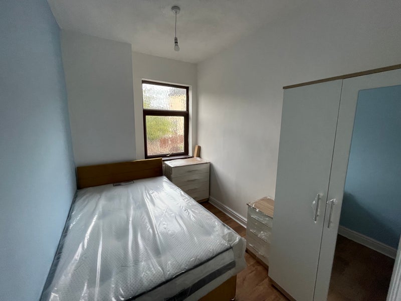 Room Slaney Street in Newcastle-under-Lyme