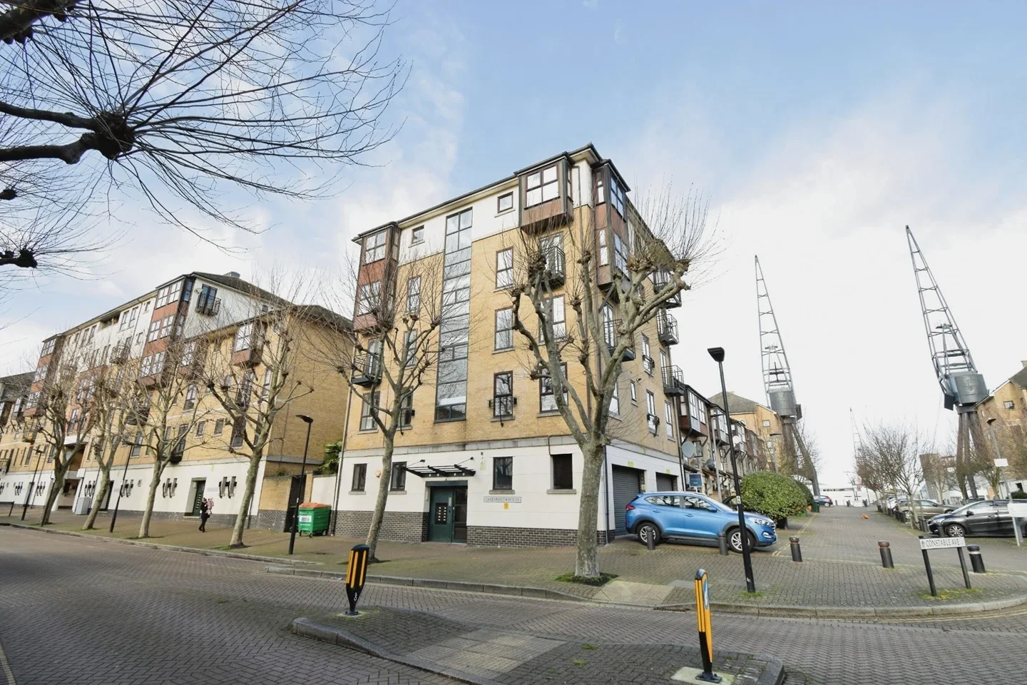 Flat Audley Drive in Greater London