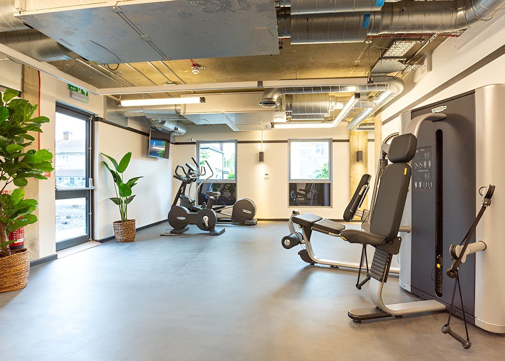 Flat Harriott Close in Greater London