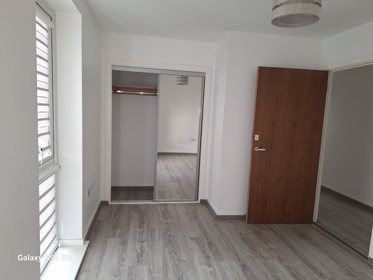 Flat Minter Road in Greater London