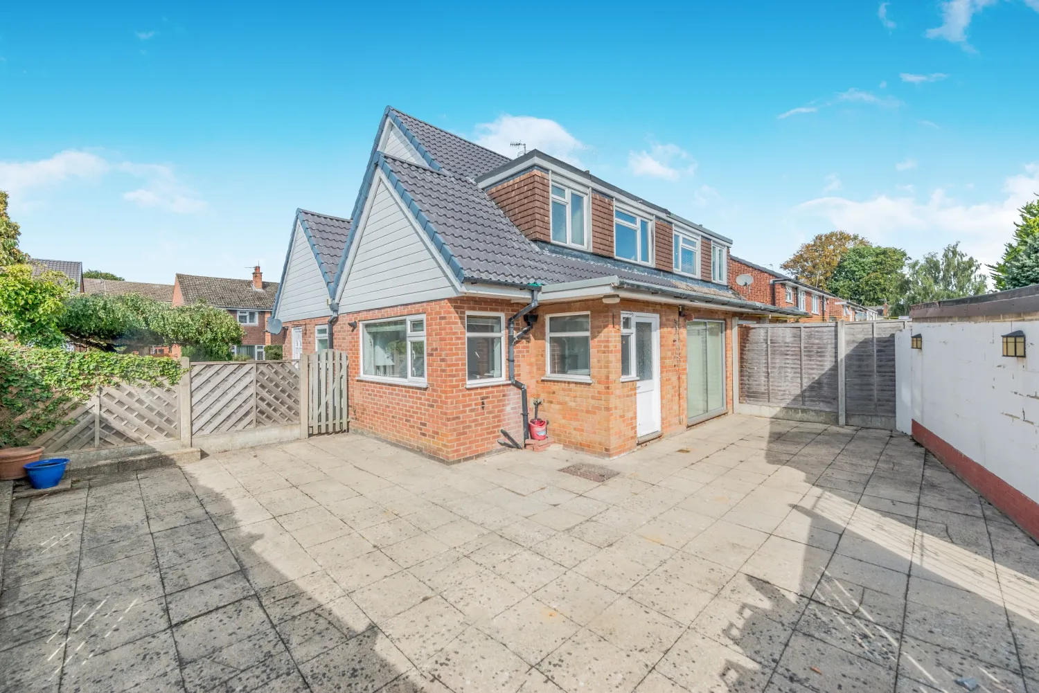 House Longwood Close in Leeds