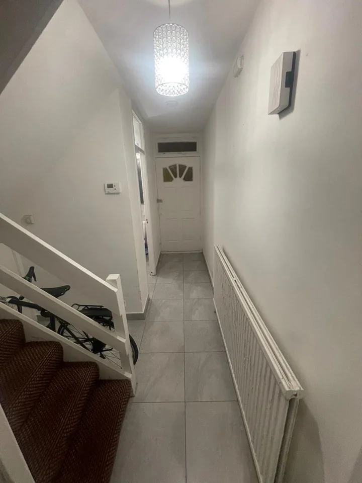 Room Russell Grove in Greater London