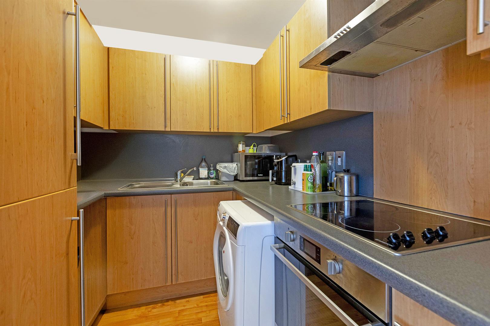 Flat Hulme Place in Greater London