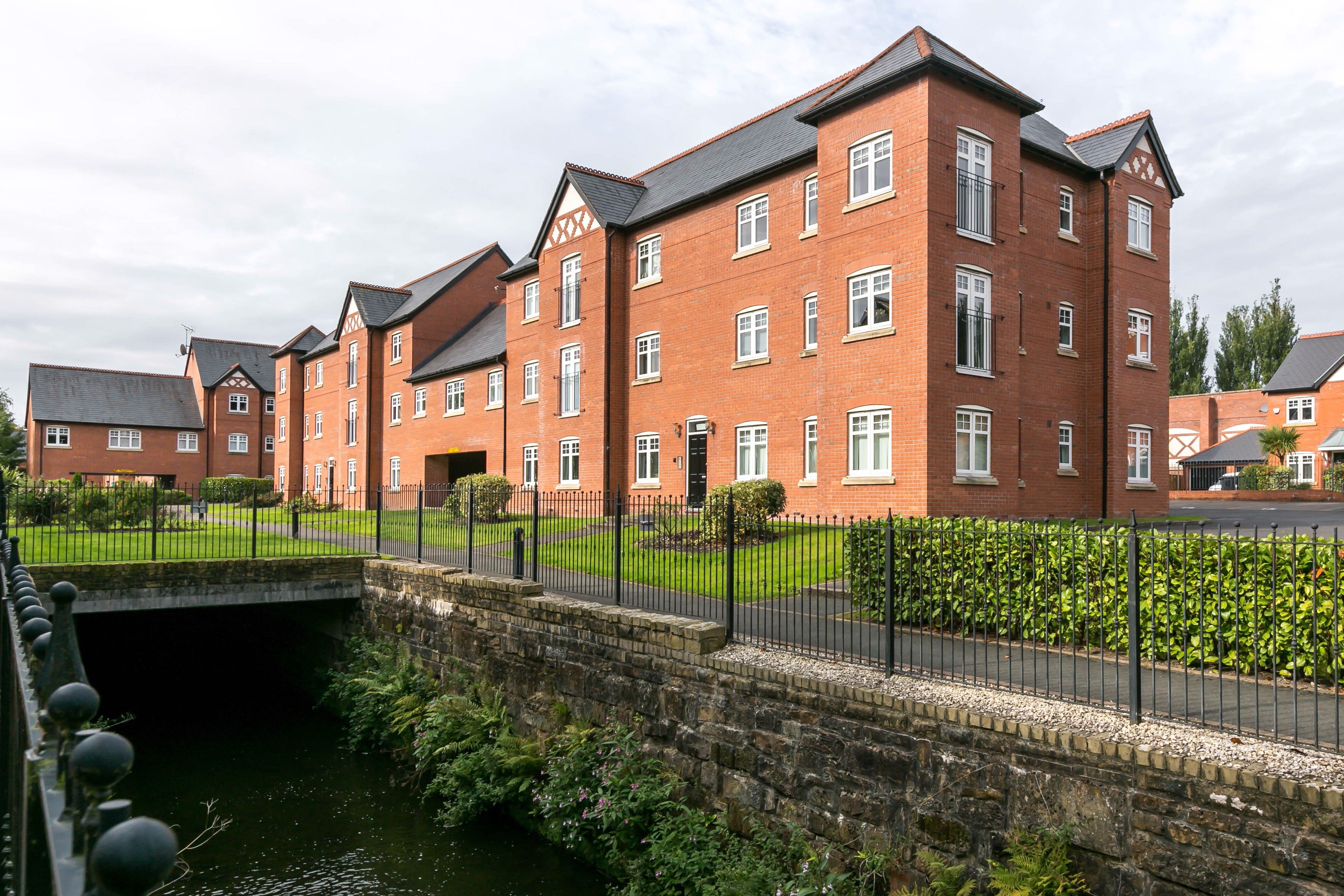 Flat Alden Close in Worthington